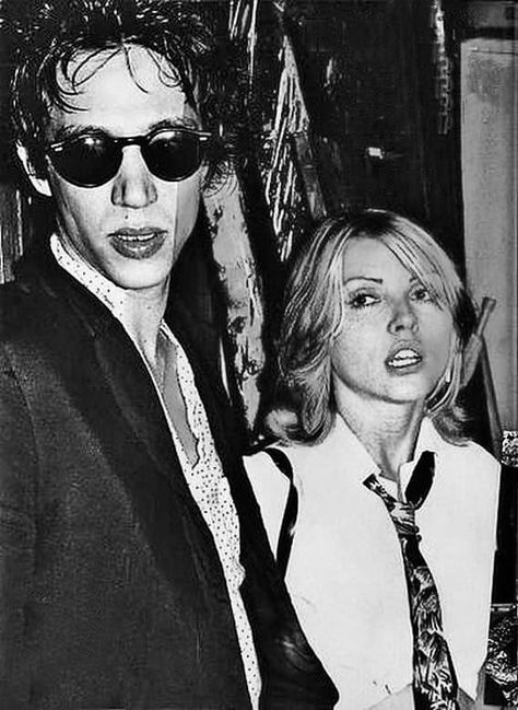 Richard Hell and Debbie Harry Berlin, Debbie Harry Blondie, Richard Hell, Blondie Debbie Harry, Debbie Harry, Black B, Couple Aesthetic, Single Women, Music Stuff