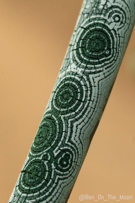 Unique Weathering Pattern Creates Fascinating Geometric Ripples on a Chain Link Fence | Colossal Bio Art, Fractals In Nature, Geometry In Nature, Geometric Nature, Nordic Tattoo, Beautiful Branding, Colossal Art, Chain Link Fence, Organic Pattern