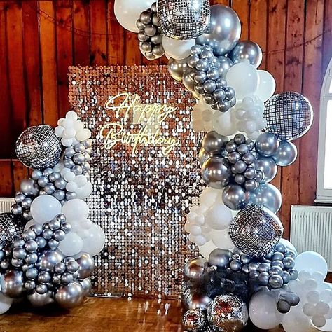 Silver Disco Backdrop, Chic Disco Party Decor, Mirror Ball Decorations Party, Silver 60th Birthday Decorations, Disco Theme Balloons, Silver Sequin Backdrop With Balloons, Silver Backdrop With Balloons, Silver White Birthday Decor, Disco Party Set Up