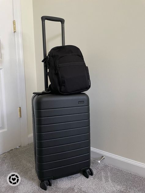 Away Carry On, Vacation Prep, Airport Luggage, Pack With Me, Architecture Blueprints, Packing Bags Travel, Cute Luggage, Carry On Packing, Packing Luggage