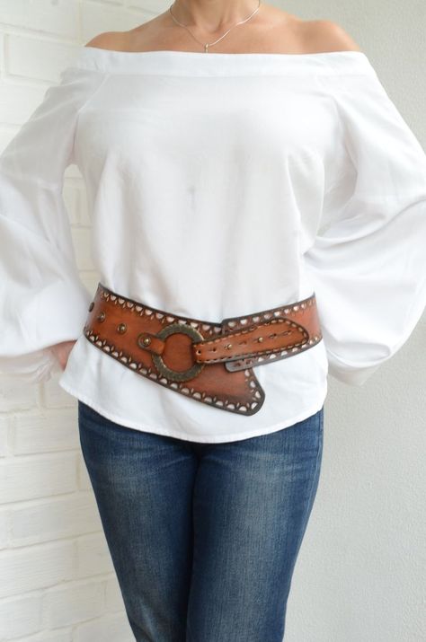 Wide leather belt for women Boho outfit Hippie Style Outfits, Estilo Cowgirl, Cowgirl Style Outfits, Womens Leather Belt, Bohemian Mode, Womens Black Booties, Handmade Leather Belt, Boho Belts, Western Style Outfits