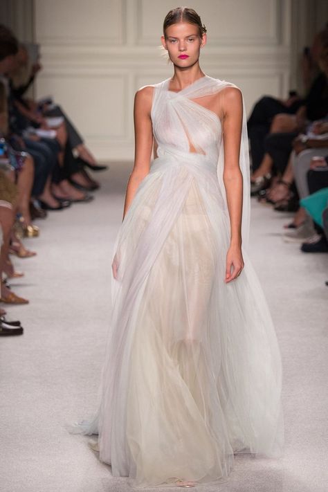 Marchesa Spring, Mode Tips, Wedding Dress Trends, Marchesa, Gorgeous Gowns, Fesyen Wanita, Mode Style, Beautiful Gowns, Fashion Week Spring