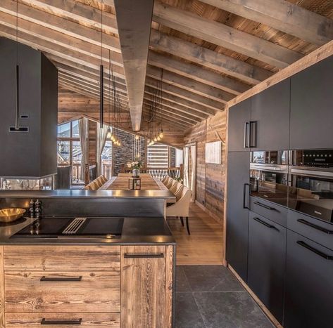 Chalet Kitchen, Chalet Interior Design, Mountain Home Interiors, Modern Chalet, Mountain Interiors, Chalet Interior, Modern Rustic Living Room, Chalet Design, Modern Mountain Home