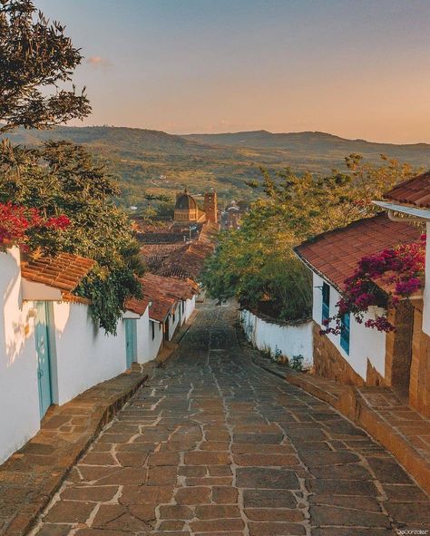 Así es Colombia on Instagram: “BARICHARA, EL PUEBLO MÁS BONITO DE COLOMBIA . . 📷 Créditos: @diegonzalez . . Santander es uno de los departamentos más representativos de…” Santander Spain, Trip To Colombia, Visit Colombia, Scenery Photography, Colombia Travel, Casas Coloniales, Move Abroad, Travel Wishlist, Country Landscaping