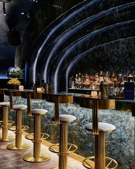 Finest Bars on Instagram: “Galaxy Bar / Dubai / UAE @galaxybardxb An intimate and vibrant lounge bathed in the deep, dark blue of the universe, where our guests…” Nightclub Design, Blue Lounge, Hotel Plan, Luxury Bar, Interior Fit Out, Glass Bar, Restaurant Concept, Lounge Design, Bar Lounge