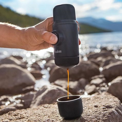 Before you set out on your next outdoor adventure, be sure to check out the following 10 cool camping gadgets that will help to keep you safe, add convenience to your everyday tasks and make your whole experience more fun. Pod Coffee Machine, Nespresso Capsules, Coffee Capsules, Italian Coffee, Coffee Powder, Coffee Type, Coffee Pods, Lithium Battery, Coffee Addict