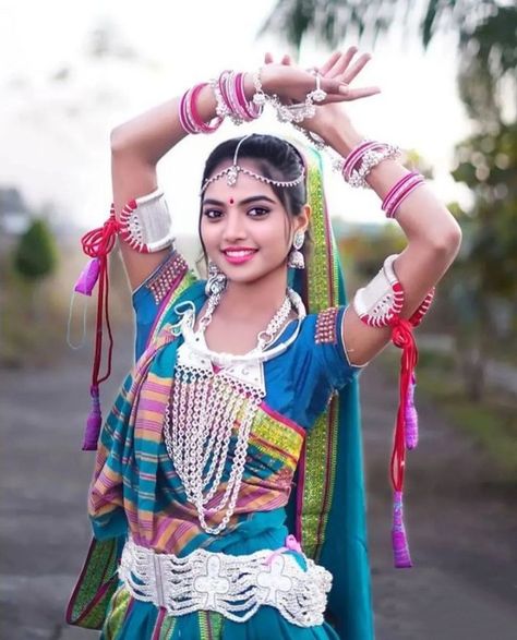 Jay johar Jay Adivasi Photo, Aadivasi Photo, Rajasthani Photo, शादी की तस्वीरें, Gals Photos, New Photo Style, इंस्टाग्राम लोगो, Beautiful Casual Dresses, Best Pose For Photoshoot