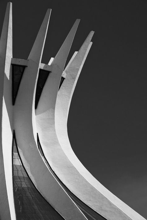 Oscar Niemeyer, Office Interior Design, Oscar Niemeyer Architecture, Studio Interior Design, Casa Patio, Hotel Interior Design, Beautiful Interior Design, Beautiful Buildings, Amazing Architecture