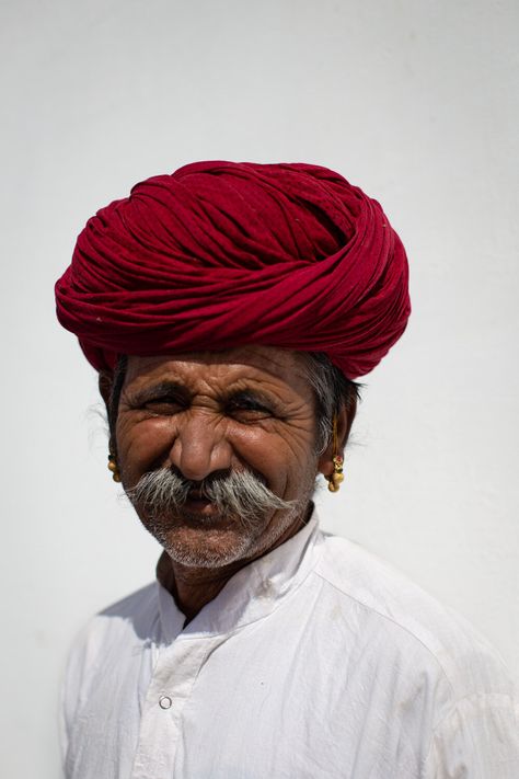 Pastel, Indian Faces Photography, Composition Portrait, Reference Painting, Happy Old Man, Indian Faces, Indian Portrait, Old Man Face, Old Man Portrait