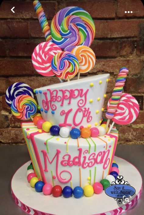 Candyland Cake, Candy Land Christmas Door, Candy Theme Birthday Party, Candy Themed Party, Candy Birthday Cakes, Candy Land Birthday Party, Candy Land Christmas Decorations, Candy Land Christmas Tree, Christmas Float Ideas