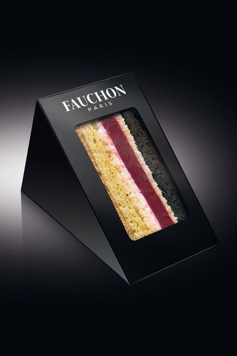 Sandwich Packaging, Patisserie Fine, Dessert Packaging, Bakery Packaging, Food Pack, Cake Packaging, Black Food, Cool Packaging, Food Packaging Design