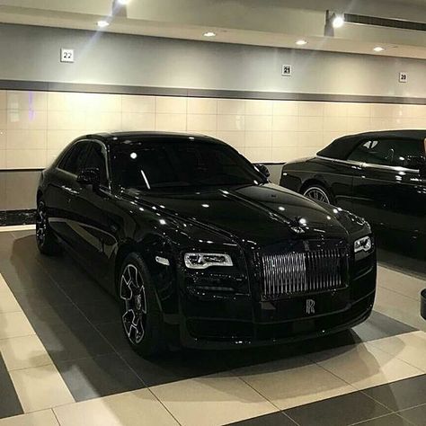 Auto Rolls Royce, Tmax Yamaha, Wallpaper Hippie, Luxe Auto's, Mobil Futuristik, مرسيدس بنز, Luxury Cars Rolls Royce, Luxury Sports Cars, Rolls Royce Cars