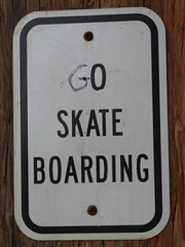 Ultimate Frisbee, Skate Vibes, Skate Aesthetic, Skater Vibes, Skateboard Pictures, Skateboard Aesthetic, Skateboard Photography, Skater Aesthetic, Desain Signage