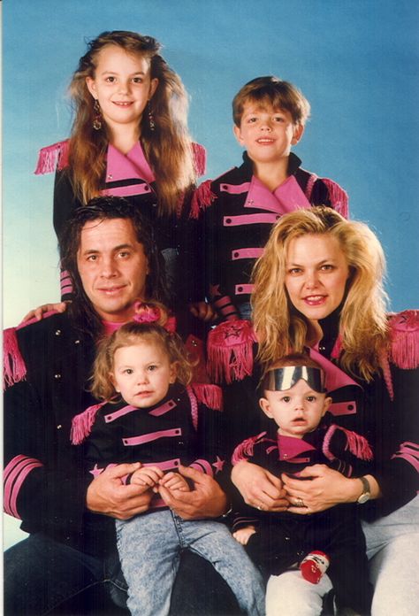 Bret Hart, his former wife Julie, & their children Jade, Beans, Dallas, & Blade Wrestlers Diet, Aj Styles Wwe, Hitman Hart, Wwe Couples, Photo Fails, Wwe Legends, Celebrity Stars, Wrestling Superstars, Wrestling Wwe