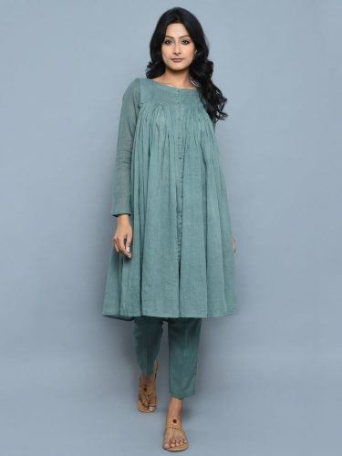 20 Chic Maternity Outfit Ideas For Pakistani Women Cotton Kurti Set, डिजाइनर कपड़े, Frock Fashion, Designer Kurti Patterns, Simple Kurti Designs, Kurti Set, Pakistani Dresses Casual, Salwar Kamiz, Cotton Kurti Designs