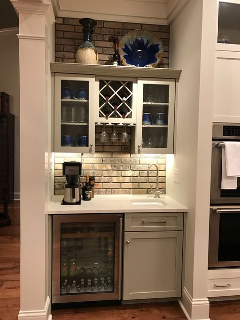 Coffee/Wine Bar in that shelf space across from your counter Basement Bar Design, Outdoor Entryway, Basement Bar Designs, Built In Bar, Small Basements, Coffee Bar Home, Home Bar Designs, Wet Bars, Basement Design