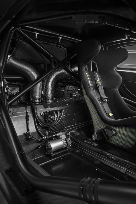 Car Aesthetic Inside, Aesthetic Inside Car, Inside Car Ideas, Mclaren 650s Gt3, Inside The Car Aesthetic, Mclaren 650s, Ready To Race, Car Console, Bmw M Power