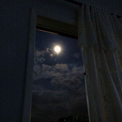 Wallpaper Estetika, Moon Lover, 1 Aesthetic, Fanfiction, Books Wattpad, Wattpad, Moon, Instagram Photos