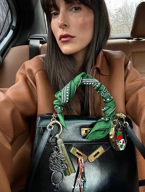 charmed Leia Sfez, Hermes Twilly Scarf, Everyday Outfit Inspiration, Twilly Scarf, Fashion Inspiration Board, Kelly Bag, Hermes Scarf, Street Style Trends, Spring Street Style