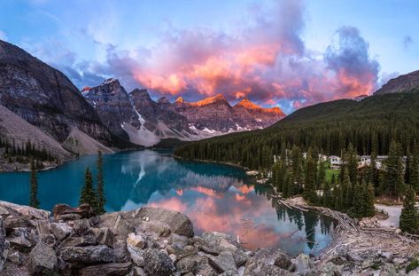 Landscapes of Canada http://cottagelife.com/89847/environment/plants-trees/20-gorgeous-landscapes-that-will-make-you-proud-to-be-canadian Nature, Beautiful Places In Canada, Moraine Lake Canada, Places In Canada, Banff National Park Canada, Canada National Parks, Earth Pictures, Moraine Lake, Sky Landscape