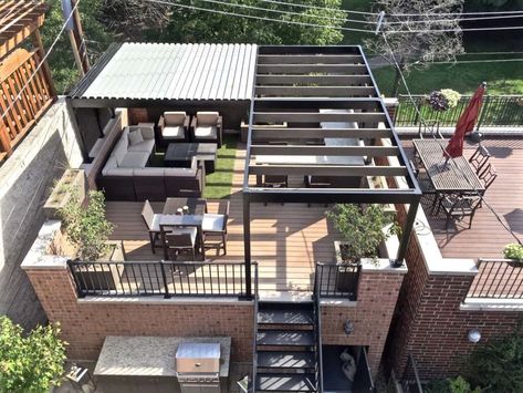 Rooftop Deck With Outdoor Bar & Dining - Chicago, IL - Roof Decks, Pergolas, and Outdoor Living Spaces Rooftop Chicago, Rooftop Ideas, Roof Terrace Design, Rooftop Patio Design, Roof Garden Design, Eksterior Modern, Rooftop Terrace Design, Rooftop Design, Rooftop Patio