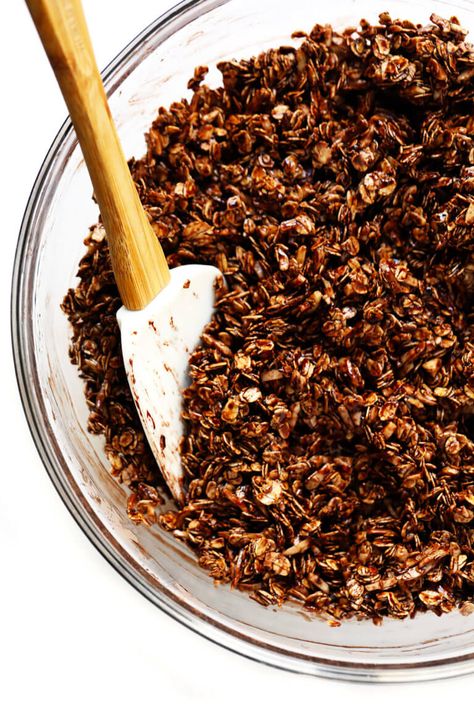 Brownie Granola Recipe, Chocolate Covered Granola Bars, Brownie Granola, Healthy Chocolate Granola Recipe, Healthy Chocolate Granola, Chocolate Granola Recipe, Chocolate Granola Bars, How To Make Granola, Granola Ingredients