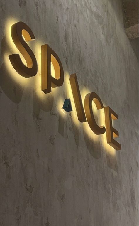 Brass Logo Signage, Wall Logo Ideas, Signage Ideas Outdoor, Restaurant Entrance Design Entryway, Restaurant Signage Exterior, Signboard Design Outdoor, Marble Signage, Cafe Signboard, Backlit Letters