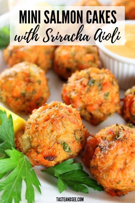 These Mini Salmon Cakes with Sriracha Lemon Aioli are the perfect appetizer! #GlutenFreeRecipes #LowCarbRecipes #LowCarbDinner #SeafoodRecipes #SalmonCakes #FishCakes #TasteAndSee Aioli, Bulgur, Salmon Appetizer Recipes, Salmon Cake, Salmon Appetizer, Salmon Cakes Recipe, Lemon Aioli, Salmon Cakes, Low Carb Gluten Free