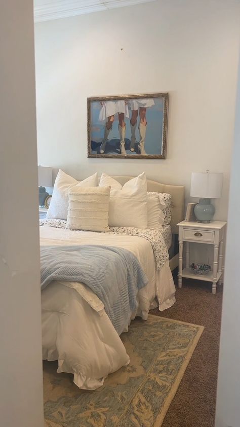 Room Inspo Light Blue Walls, Coastal Bedrooms Small, Bedroom Design With Carpet, Things To Put On Your Night Stand, Gray Room Inspiration, Bedroom With One Window On Side Of Bed, Bedroom Ideas Upholstered Bed, Big Bedroom With Couch, Apartment Bedroom With Carpet