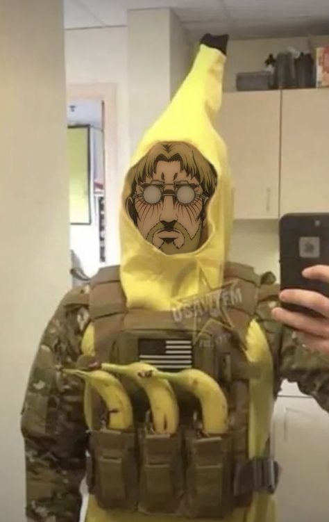 Zeke Titan, Attacking Titan, Zeke Aot, Eren Meme, Aot Zeke, Eren And Zeke, Zeke Yeager, Slaughterhouse Five, Inside Joke