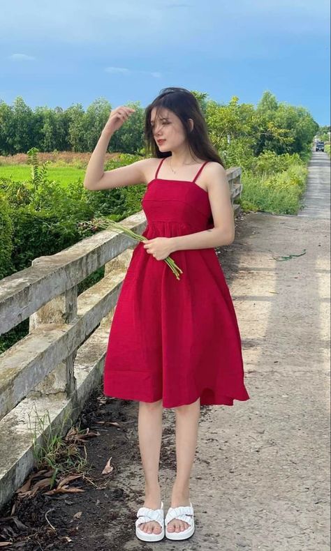 Mini Frocks For Women, Women Dress Ideas, Short Frock Design, Short One Piece Dress, Short Frocks, Simple Frock Design, Dresses For Ladies, Chic Evening Dress, Simple Frocks