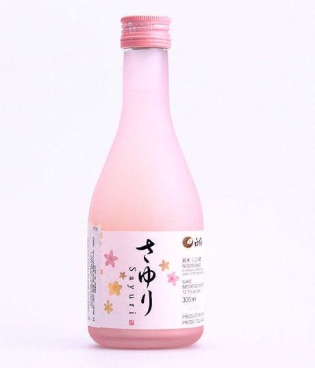 Love Happy Hour - Drink du jour: Sayuri Nigori Sake (Hakutsuru) Caipirinha, Japanese Drink Packaging, Sake Packaging Design, Nigori Sake, Japan Drinks, Korean Drinks, Asian Candy, Japanese Drinks, Japanese Packaging