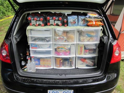 A camping pantry. Everything is easy to access and Then close the hatch at night to keep the critters out of the food. Such a great idea. Cooler Organization Camping, Camping Fun For Adults, Camping Things To Do, Camping Amazon Finds, Lake House Meals, Camp Set Up Ideas Campsite, Amazon Camping Must Haves, Lake Hacks, Camping Pantry