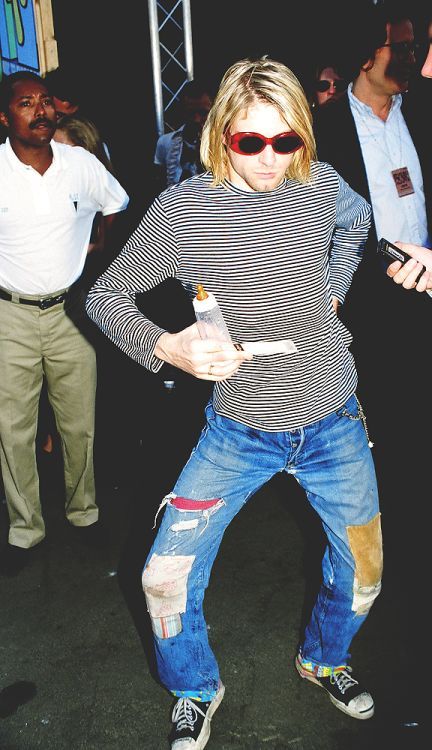 Kurt Cobain Costume, Kurt Cobain Fashion, Kurt Cobain Dress, Kurt Cobain Outfit, Nirvana Outfit, Kurt Cobain Style, Band Outfits, Nirvana Kurt Cobain, Grunge Band