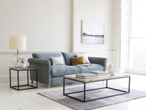 The Weekender is perfect for those who prefer a slightly higher arm. Please note though, the use of this sofa is not restricted to the weekend! Grey Leather Couch, Snug Ideas, Minimal Sofa, Velvet Couch Living Room, Leather Sofa Decor, Velvet Sofa Living Room, Orangery Extension, Best Leather Sofa, Set Meja Makan