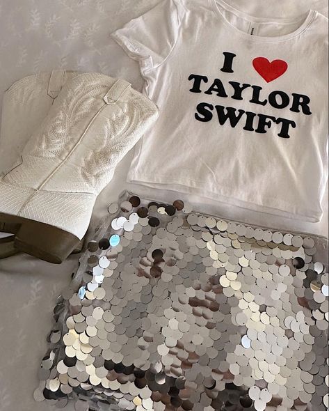 Speak Now Inspired Outfits, Concert Taylor Swift, Taylor Swift Costume, Taylor Outfits, Taylor Swift Party, Taylor Swift Birthday, Taylor Swift Tour Outfits, Estilo Taylor Swift, Swift Tour