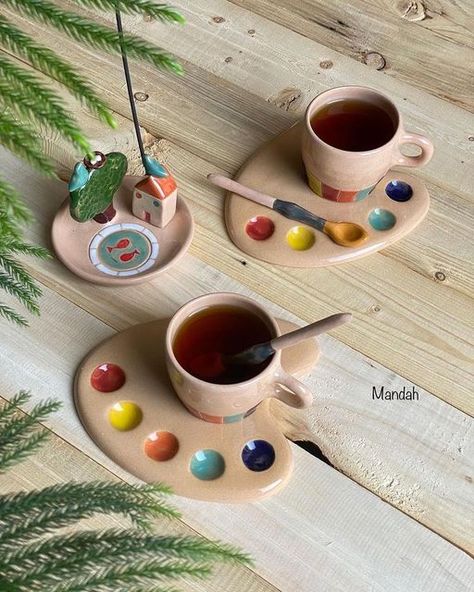 Fimo, Palette Ceramic, Mug Deserts, Handmade Pottery Plates, Ceramics Pottery Mugs, Clay Plates, Cerámica Ideas, Kids Pottery, Diy Ceramic