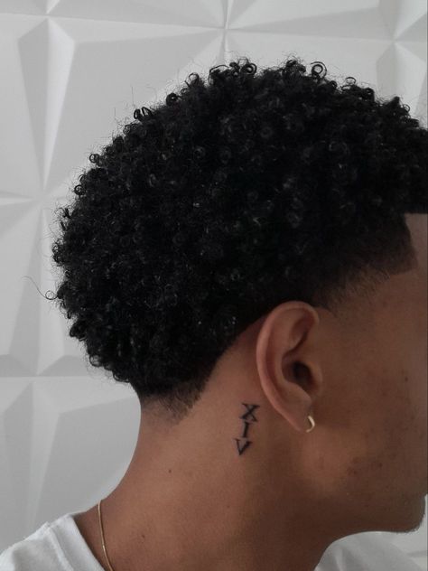 Tapered Haircut Black, Afro Hair Fade, Curly Taper Fade, Taper Fade Afro, Temp Fade Haircut, Taper Fade Short Hair, Low Taper Fade Haircut, Fade Haircut Curly Hair, Taper Fade Curly Hair