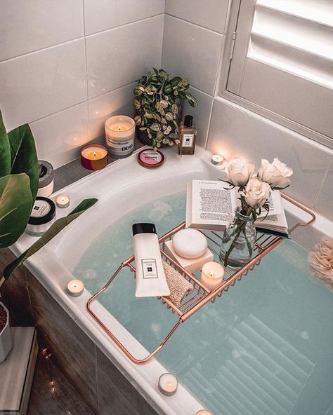 9 Essentials For Every Bath Lover - Inspired By This Dekorere Bad, Cold Shower, Bohemian Living, Relaxing Bath, My New Room, Bath Caddy, Spa Day, تصميم داخلي, 인테리어 디자인