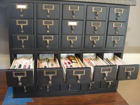 Organisation, Sewing Room Storage Ideas Small Spaces, Zipper Storage Ideas, Victorian Sewing Room, Sunroom Storage, Little Baskets, Library Card Catalog, Sewing Machine Drawers, Diy Sewing Table