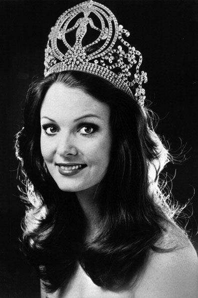 Miss Universo 1972. Miss Australia. Kerry Anne Wells. Miss Universe Crown, Miss Univers, Entertainment News Celebrities, Hawaiian Tropic, Country Australia, Miss Usa, Victoria Park, Miss America, Fashion Photos