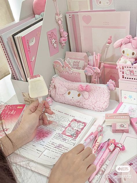 Pretty School Supplies, Pink Academia, Cute Stationary School Supplies, Cute School Stationary, Pink Room Decor, Pink Lifestyle, Study Stationery, Soft Pink Theme, Makeup Aesthetic