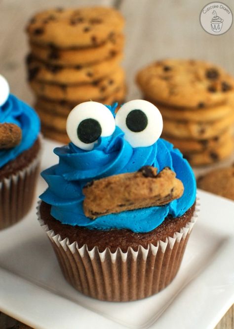 The Cutest Cupcakes on Pinterest - Princess Pinky Girl Cupcakes Blue, Tårta Design, Cupcakes Design, Cupcake Recipes For Kids, Cookie Monster Cupcakes, Diy Cupcake, Monster Cupcakes, Easy Cupcake Recipes, Torte Cupcake