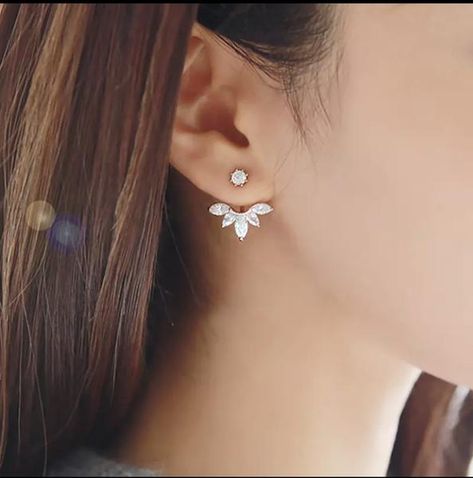 Cute earrings that sit as stud and have a flower on the lower lobe. Available in gold plated sterling silver and sterling silver. Faux Piercing, Crystal Ear Cuff, Gold Ear Jacket, Clover Jewelry, Double Piercing, Flower Women, Korean Earrings, Crystal Earrings Wedding, Front Back Earrings