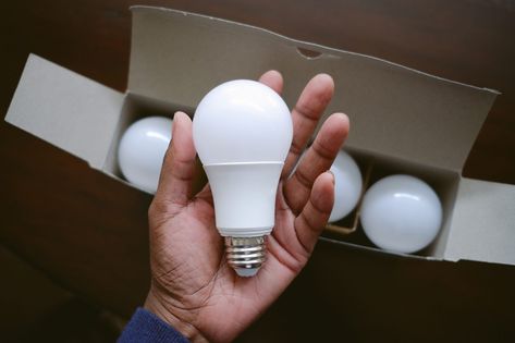15 Tips for Choosing LED Bulbs for Your Home Led Bulb Design, Installing Recessed Lighting, Handy Man, Energy Saving Tips, Led Lighting Home, Smart Bulbs, Cove Lighting, Smart Lights, Touch Lamp