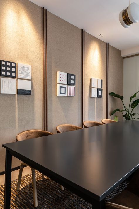 Meeting Room Design Office, Fabric Wall Panels, Conference Room Design, Meeting Room Design, Company Office, Office Interior Design Modern, Office Meeting Room, Modern Office Interiors, Wall Panel Design