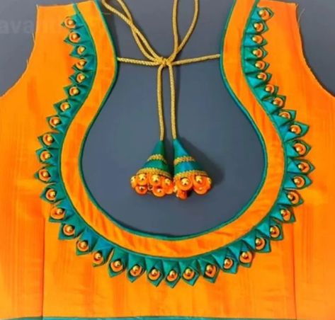 Cloth Patch Work Blouse Designs, Blouse Design Latest Back, Blouse Design Simple, Back Neck Blouse Design, Blouse Design Latest, Back Neck Blouse, Chudithar Neck Designs, Latest Blouse Neck Designs, Blouse Simple