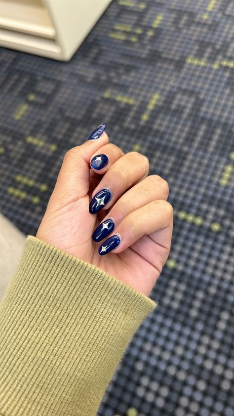 Navy Blue Nails Short Gel, Navy Blue And Silver Aesthetic, Navy Blue Nails With Stars, Nails Biogel, Navy Blue Nails With Silver, Dark Blue And Silver Nails, Blue Navy Nails, Blue Nails Aesthetic, Midnight Nails