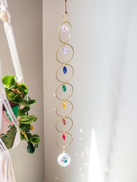 Crystal Suncatchers Diy Craft Ideas, Chakra Suncatcher, Suncatchers Diy, Wrapping Crystals, Suncatcher Crystal, Crystal Suncatchers Diy, Suncatcher Diy, Diy Suncatchers, Marriage Story