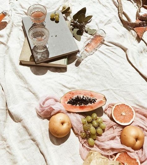 Frühling Wallpaper, Influencer Aesthetic, Picnic Inspiration, Brown Tone, Idul Fitri, Brunch Outfit, Summer Vibe, Summer Feeling, Sunday Brunch